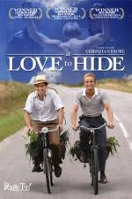 Watch A Love to Hide (Un amour  taire) Solarmovie